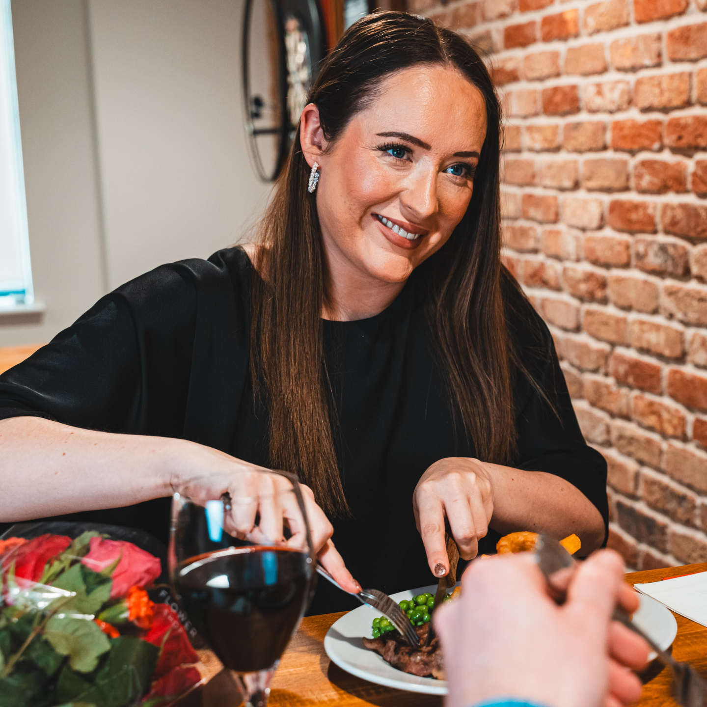 Valentine’s Weekend Dining & Treat Menu at The Ten Lock Flight in Runcorn